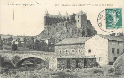 .CPA FRANCE 15   " Le Saillant, Le château, vue de la rivière"
