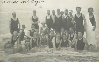 CARTE PHOTO BAIGNEUSE "Cayeux, Groupe dans l'eau"