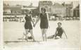 CARTE PHOTO BAIGNEUSE "Femmes sur la plage"