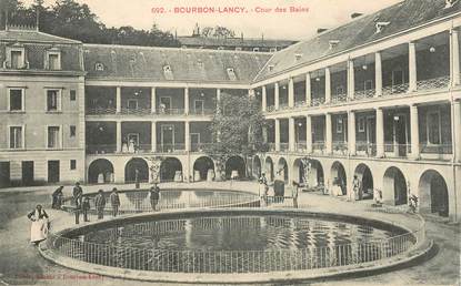 CPA FRANCE 71 "Bourbon Lancy, cour des Bains"