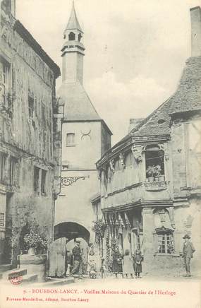 CPA FRANCE 71 "Bourbon Lancy, Vieilles maisons du quartier de l'Horloge"