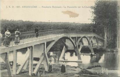 .CPA FRANCE 16  "Angoulème, Poudrerie nationale, la passerelle sur la Charente"