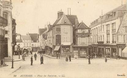 CPA FRANCE 89 "Auxerre, la Place des Fontaines"