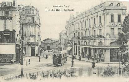 .CPA  FRANCE 16  "Angoulème, Rue des Halles Centrales  "