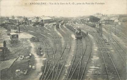 .CPA  FRANCE 16  "Angoulème,  Vue de la gare prise du Pont des Fainéants" / TRAINS