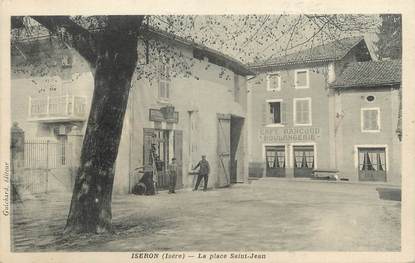 .CPA   FRANCE 38 " Iseron, La place St Jean"