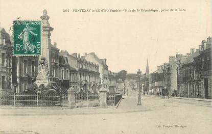 .CPA  FRANCE 85 " Fontenay le Comte, Rue de la République prise de la gare"