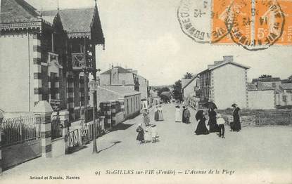 .CPA FRANCE 85 "St Gilles Croix de Vie, Avenue de la plage "