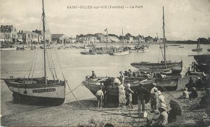 .CPA FRANCE 85 "St Gilles Croix de Vie, Le port"