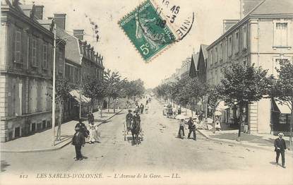 .CPA FRANCE 85 "Les Sables d'Olonne,  Avenue de la Gare"