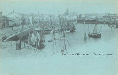 .CPA FRANCE 85 "Les Sables d'Olonne, Le port et la Chaume"
