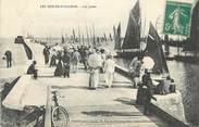 85 Vendee .CPA FRANCE 85 "Les Sables d'Olonne, Les jetées"