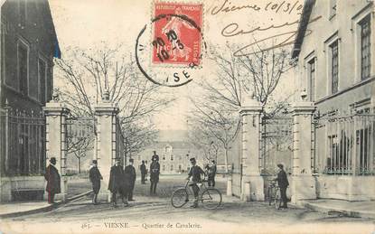 .CPA FRANCE 38 " Vienne, Quartier de la cavalerie"