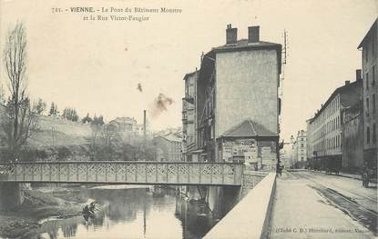 .CPA FRANCE 38 "  Vienne, Le pont du bâtiment Monstre et la rue Victor Faugier"