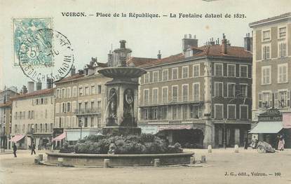 .CPA FRANCE 38 "   Voiron, Place de la République et la fontaine"