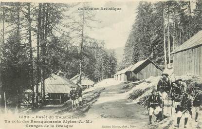 .CPA  FRANCE 06  "Le Tournairet, La forêt, un coin des baraquements alpins" / CHASSEURS ALPINS