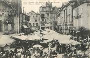 19 Correze .CPA FRANCE 19 " Brive, Le grand marché, Place de l'Hôtel de Ville"