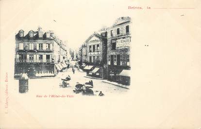 .CPA FRANCE 19 " Brive,  Rue de l'Hôtel de Ville"