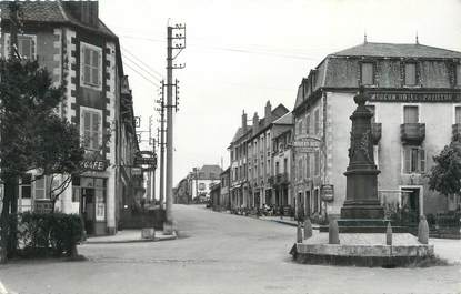 .CPSM  FRANCE 19  "Merlines, Avenue Pierre Sémard"