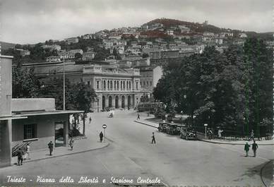 CPSM ITALIE "Trieste, piazza della Liberta"