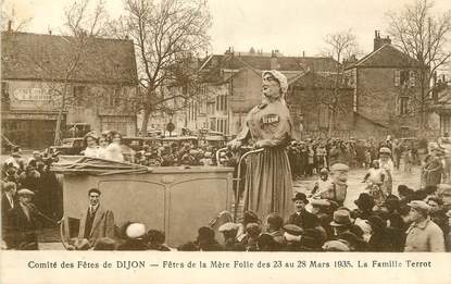 .CPA  FRANCE 21 "Dijon, Fête de la mère folle de 1935"