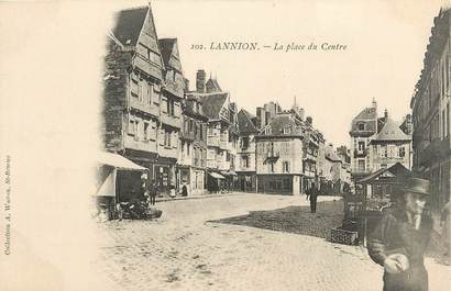 .CPA   FRANCE 22 " Lannion, La place du centre"