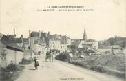 22 Cote D'armor .CPA   FRANCE 22 " Quintin, Arrivée par la Route de Corlay"