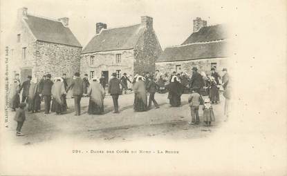 . CPA FRANCE 22 " Danse des Côtes du Nord, la ronde"/ FOLKLORE