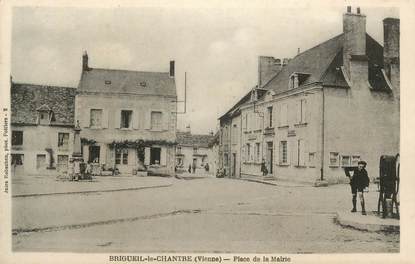 . CPA FRANCE 86 "Brigueil le Chantre, Place de la Mairie"