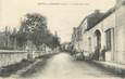 . CPA FRANCE 86 " Monts sur Guesnes, Route de la gare"