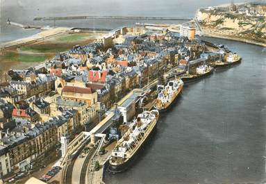 CPSM  FRANCE 76 "Dieppe, la gare maritime"