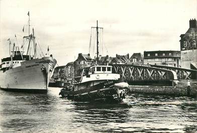 CPSM  FRANCE 76 "Dieppe, bananier franchissant le pont Colbert"