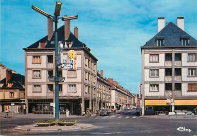 CPSM  FRANCE 76 "Elbeuf, le rond point et la place du calvaire, la rue des martyrs"