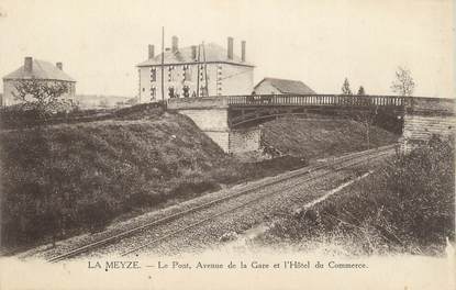 . CPA  FRANCE 87 "La Meyze, Le pont , l'avenue de la gare et l'hôtel du commerce"