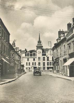 CPSM  FRANCE 76 "Forges les Eaux, vue sur la Mairie"