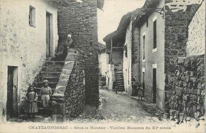 . CPA  FRANCE 87 "Chateauponsac, Sous le moutier vieilles maisons du XIème siècle"