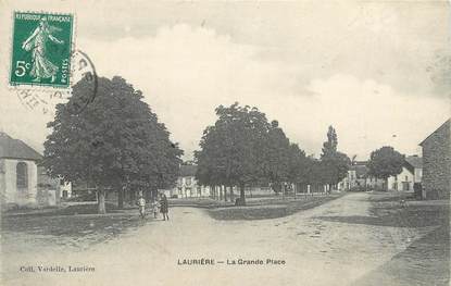 .CPA FRANCE 87 " Laurière, La grande place"