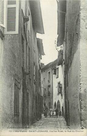 .CPA FRANCE 87 "St Léonard,  Vieilles rues, la rue du Clocher"