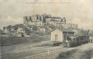 26 DrÔme .CPA FRANCE 26 "Grignan, Vue du midi, le tramway en gare" / TRAM