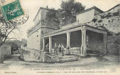 .CPA FRANCE 26 "Valaurie, La place"