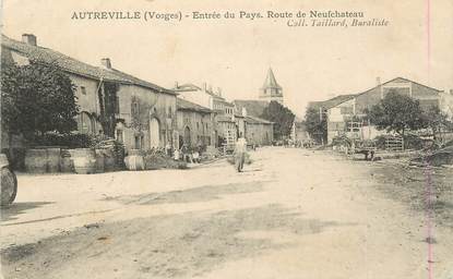 .CPA   FRANCE 88 "Autreville, Route de Neufchateau"
