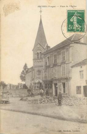 .CPA   FRANCE 88 "Arches, Place de l'église"