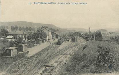 .CPA   FRANCE 88 "Bruyères en Vosges, La gare et le quartier Barbazan" / TRAINS