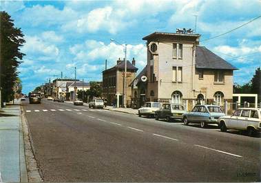 CPSM FRANCE 76 "Le Mesnil Esnard, rte de Paris, la poste"