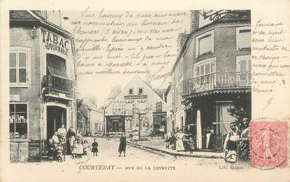 .CPA   FRANCE 45 "Courtenay, Rue de la Levrette"