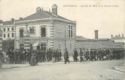 .CPA  FRANCE 45 "Montargis, Arrivée des bleus à la caserne Gudin"