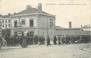 45 Loiret .CPA  FRANCE 45 "Montargis, Arrivée des bleus à la caserne Gudin"