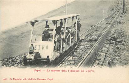 CPA ITALIE "Naples, la Carrozza della Funicolare del Vesuvio" / FUNICULAIRE