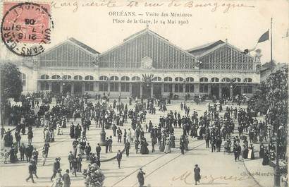 .CPA  FRANCE 45 "Orléans, Visite des Ministres Place de la gare le 14 mai 1905"