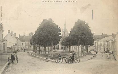 .CPA  FRANCE 45 "Patay, La place Jeanne d'Arc"